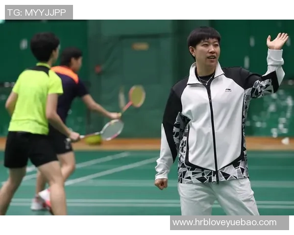 南京羽毛球队耐力训练引发热议球迷与专家的观点碰撞与思考 南京羽毛球队耐力训练引发热议球迷与专家的观点碰撞与思考