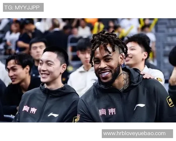 赛后分析:广州篮球队与南京篮球队灵活性对比及战术启示 赛后分析:广州篮球队与南京篮球队灵活性对比及战术启示