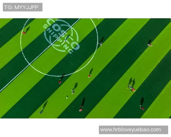 新华社足球明星闪耀绿茵场展现激情与实力引领新时代足球风潮